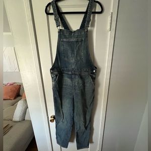 OLD NAVY Bib Overalls, Sz 14 Medium Wash, Pockets, Ankle length